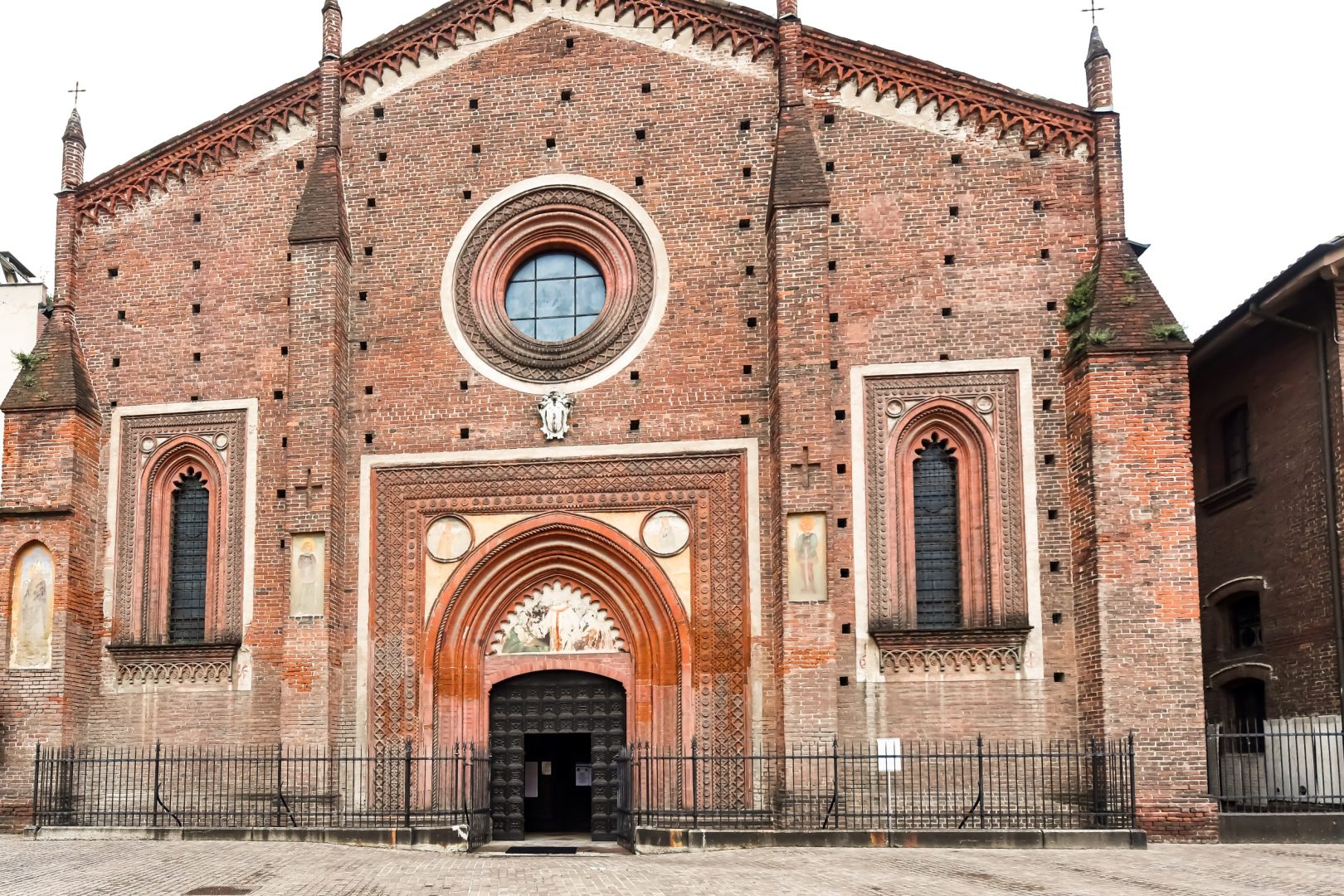 Basilica_di_San_Lorenzo_Mortara